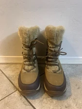 Hi-Tec St Moritz 200 Womens size 9 Waterproof Insulated Winter Boots  Tan