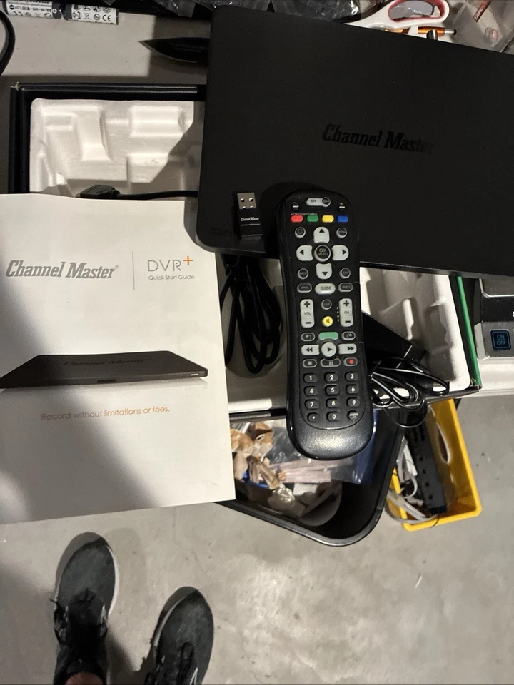 Channel Master DVR+ OTA Antenne DVD Recorder CM-7500GB16 mit Fernbedienung Box & USB