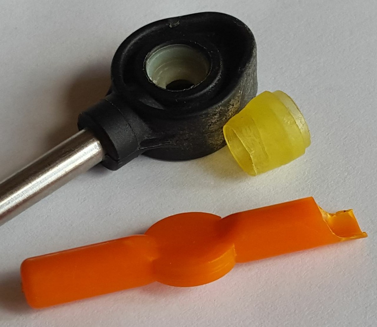 2-Pack Transmission Shift Cable Bushing Kit For Ford Escape 2008-2019 – Yellow, Plastic, Fixes Shifting Issues