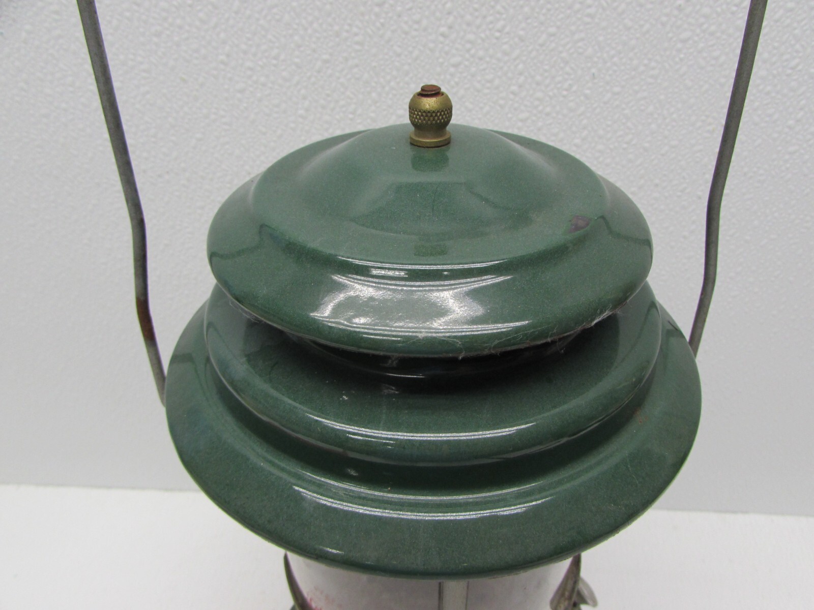 Vintage 1972 Double Mantle 220F Coleman Lantern Green Camping Made in USA