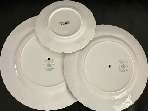 Johnson Brothers Snowhite Regency Large 3-tiered Cake Stand, England - Picture 7 of 7