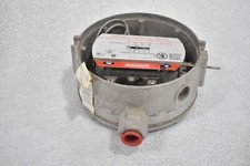 HONEYWELL C437D-1013 PRESSURE SWITCH GAS/AIR, SINGLE POLE, 0.5-5PSI, 15PSI MAX