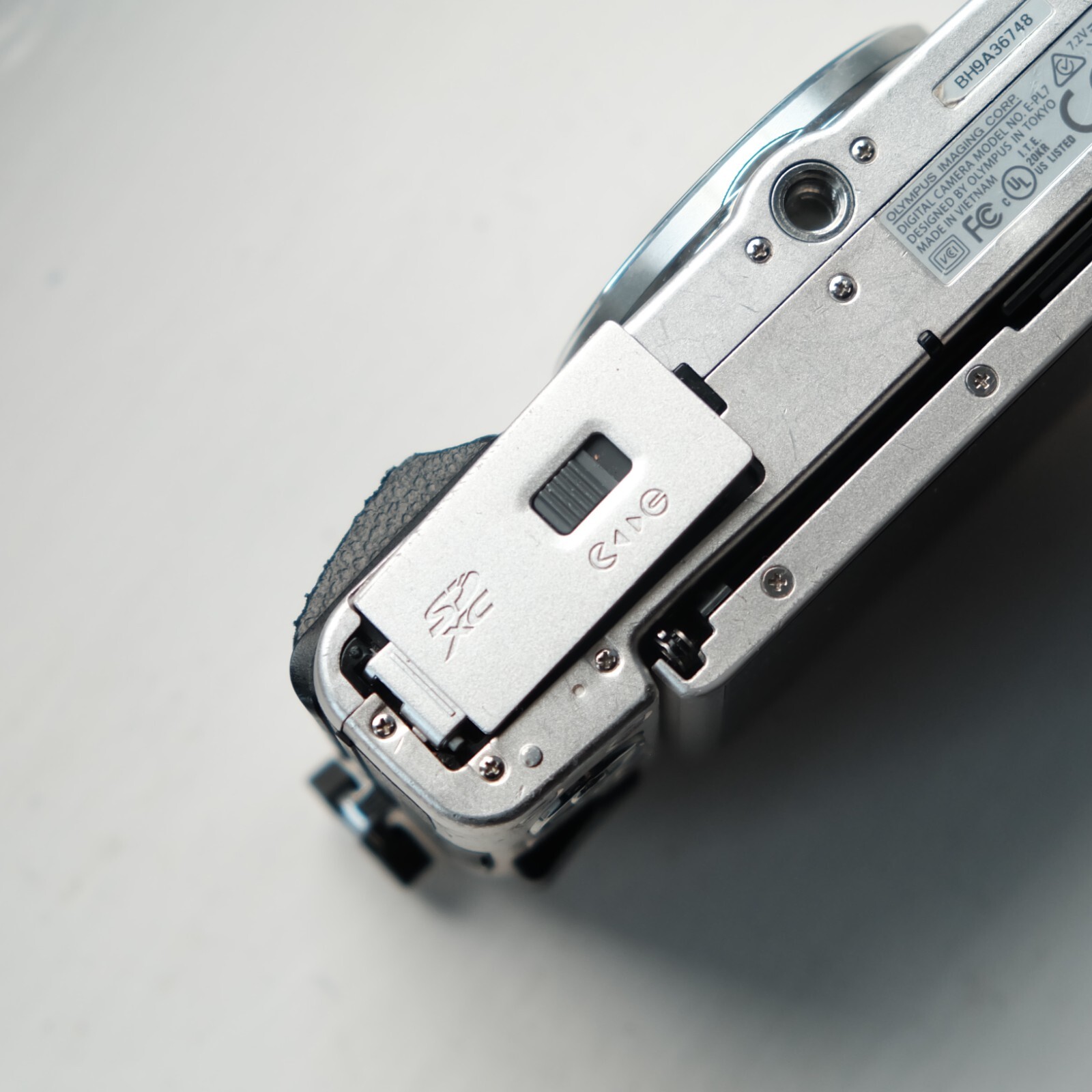 Olympus Pen Lite EPL7 16MP Micro 4/3rds Digital Camera Body *Please