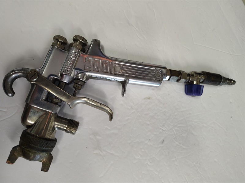 BINKS  MODEL 2001 PROFESIONAL SPRAY GUN USED  CLEAN, SUPER COST💲LOOK 💲