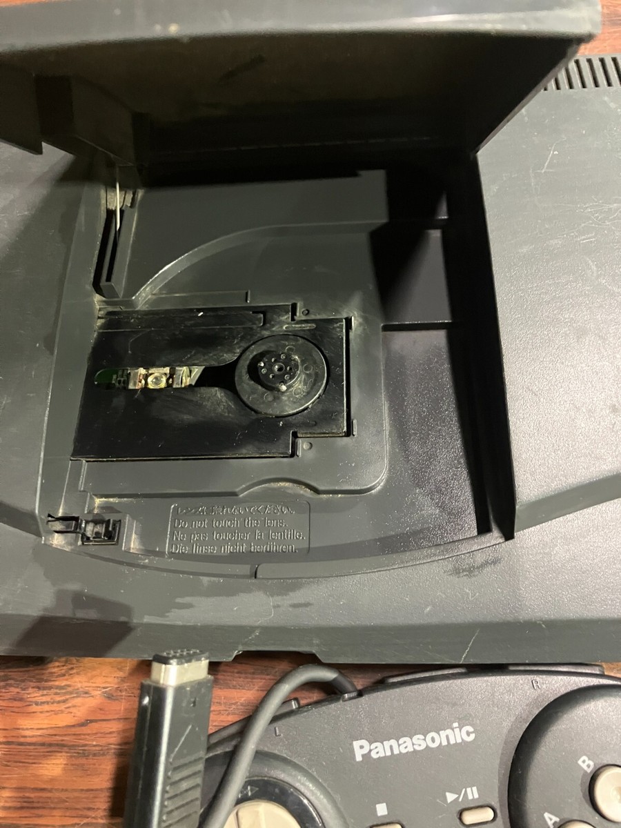 Panasonic 3DO REAL FZ-10 Console w/ Cords & Control Pad Tested