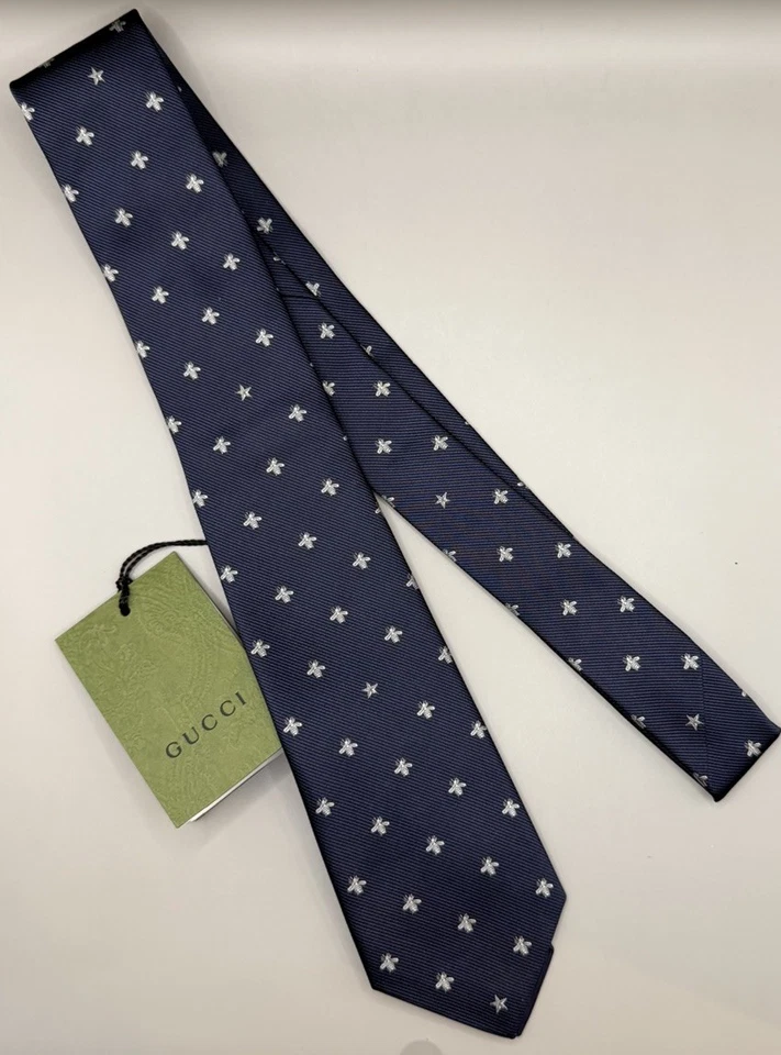 Gravata Gucci Bees & Stars azul marinho autêntica - Imagem 2 de 4
