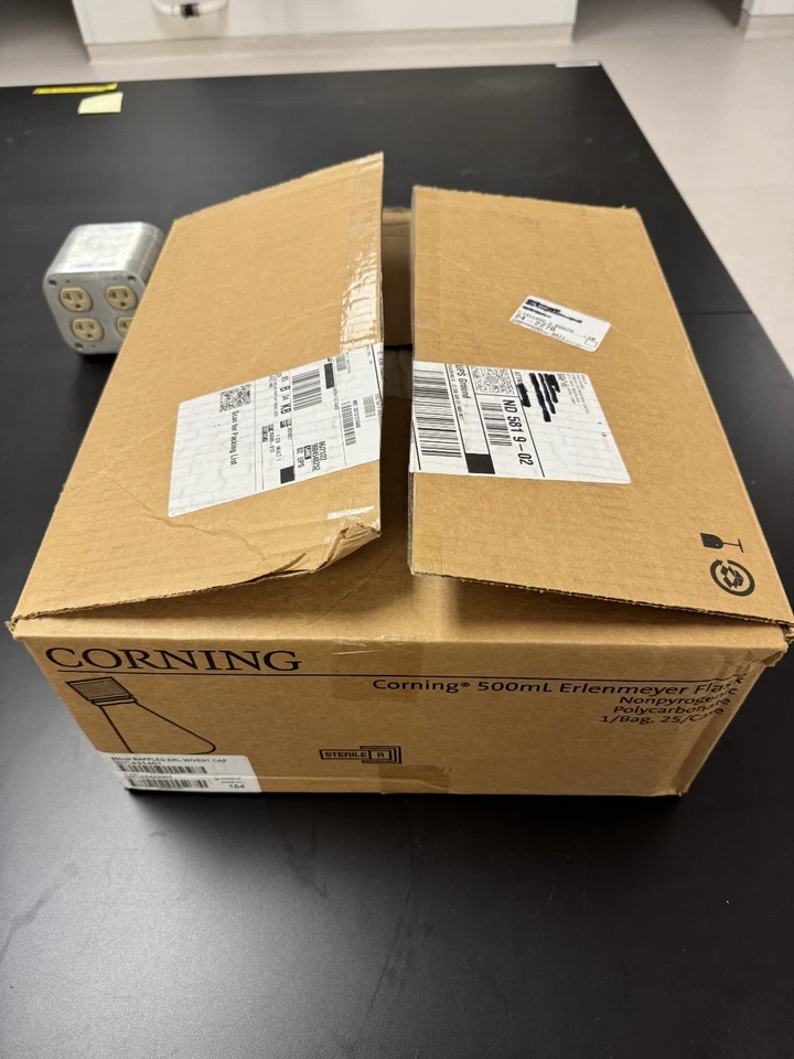 CORNING 500mL PC defeituoso Erlenmeyer frasco estéril com tampa ventilada 431401 (25/cs) - Imagem 3 de 4