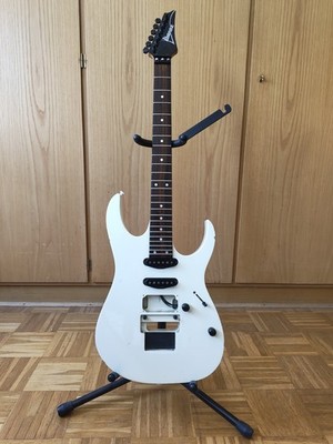 Ibanez RG560 SSH Japan 1989 Superstrat Weiß FUJIGEN Vintage E-Gitarre E-Guitar