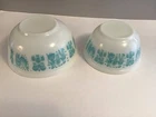 Pyrex Amish Butter print 2-1/2 Qt & 1-1/2 Qt  Bowls