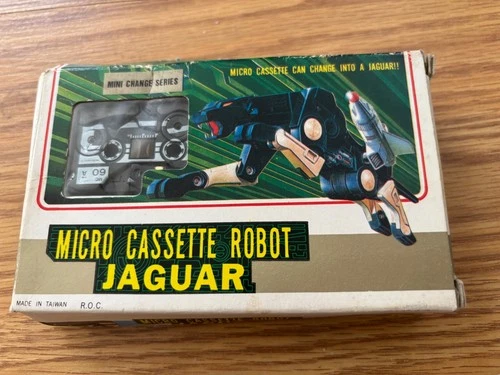 1980's Micro Cassette Robot JAGUAR Mini Change Transformer #02  VINTAGE RARE
