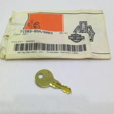 NOS Genuine Harley-Davidson Key 1984-1993 71583-85A Key Code 0083