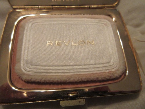 Vintage Revlon, Love Pat, Gold Tone, Powder Compact, Case - Picture 5 of 6