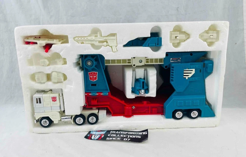 Transformers Original G1 1986 Ultra Magnus Rubber Tire Complete w/ Box - Image 2 of 4