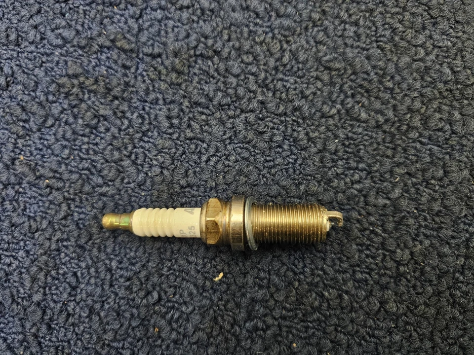 (CANTIDAD 8) Bujía Autolite XP5325 Iridium XP para Audi A3 Quattro 2015-2020 Foto 2 de 4