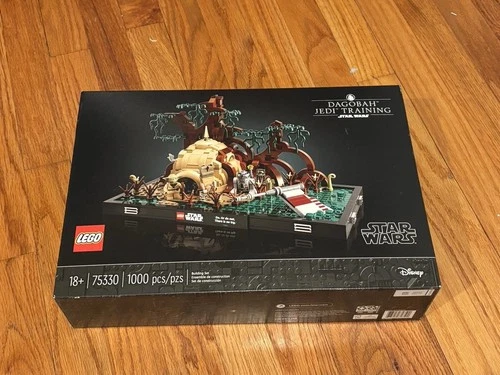 LEGO Star Wars Dagobah Jedi Training Diorama Yoda Hut Luke Skywalker