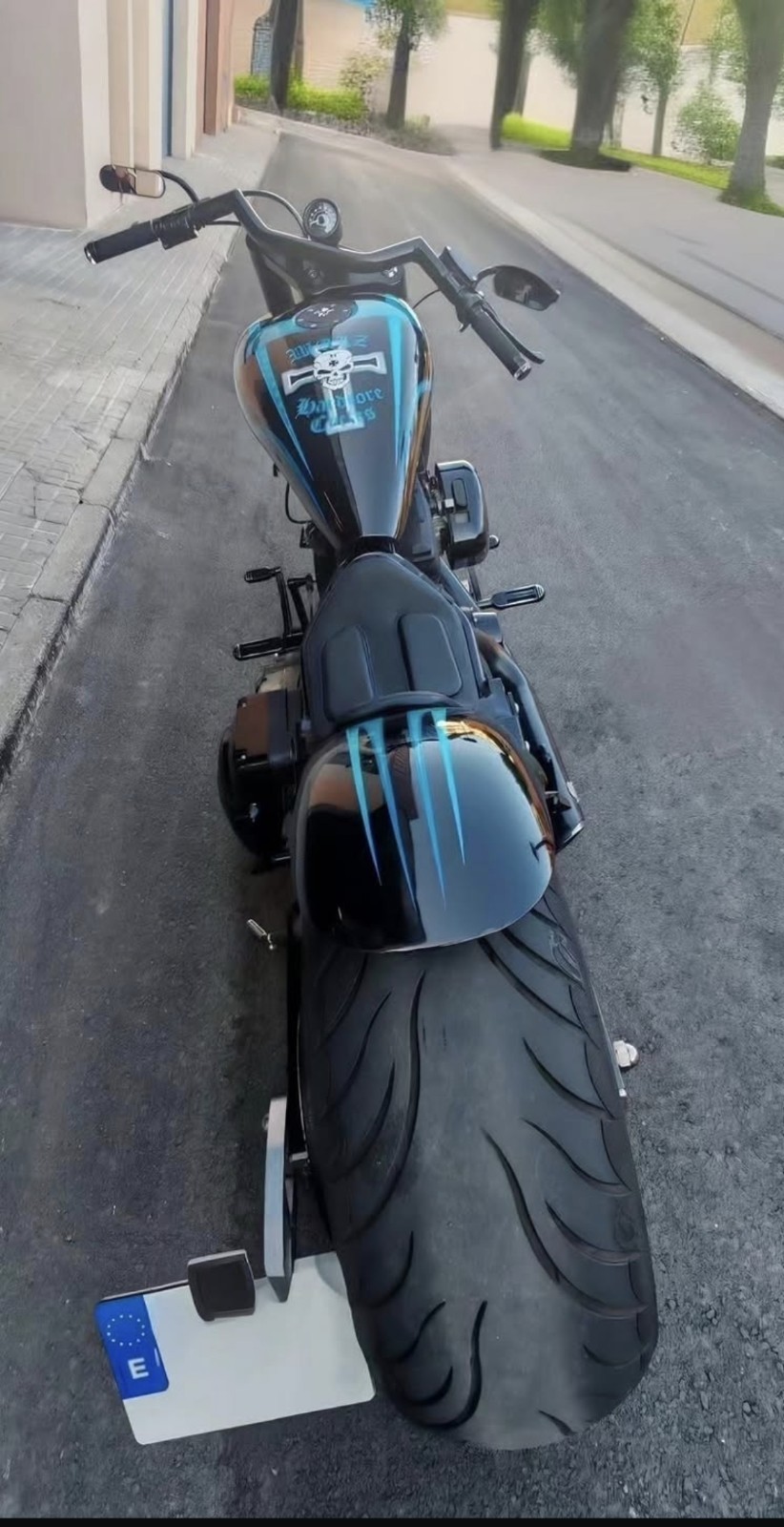 Moto Walz Hardcore Type SCS con motore S&S