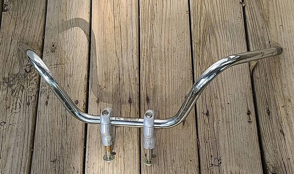 Honda VT700C 700 1986-1987 Shadow - Manillar y elevadores OEM  Foto 2 de 4