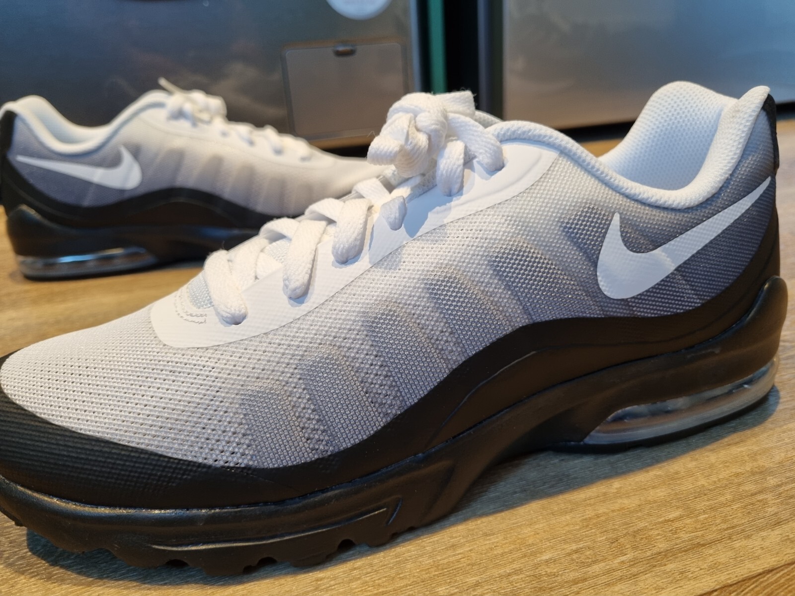 nike air max size 10 mens