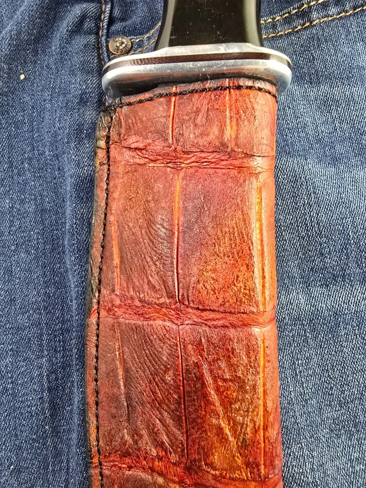 Buck Knives 119 bainha puxar direita com pele de jacaré marrom autêntica personalizada - Imagem 4 de 4