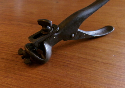 OLD ANTIQUE SAW SET TOOL ~ Stamped 195-295 ~ ATKINS ?? - Picture 6 of 10