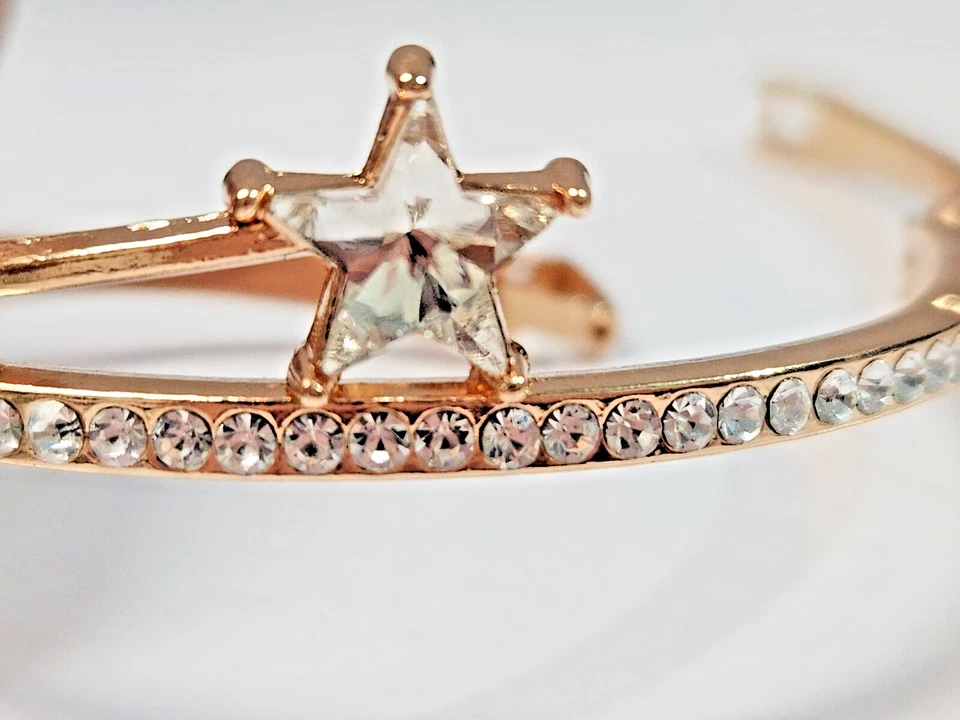 Bracelet/Gold filled diamond cut 18mm Star bangle/UK /S - Image 4 of 4