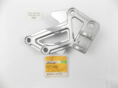 NOS OEM 1985-87 KAWASAKI NINJA ZX600 FRONT RIGHT STEP HOLDER