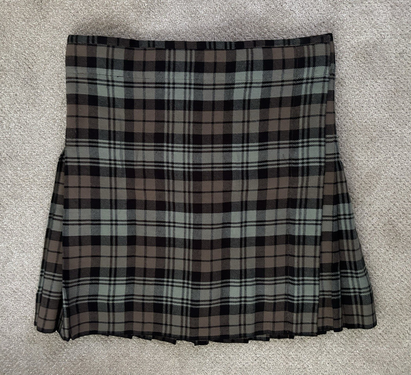 Very nice men’s Angus Harvey casual wool wrap kilt size 42 with 24” drop length