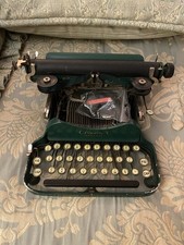 LC Smith & Corona - Corona Special - Folding Portable Typewriter - Green thumbnail