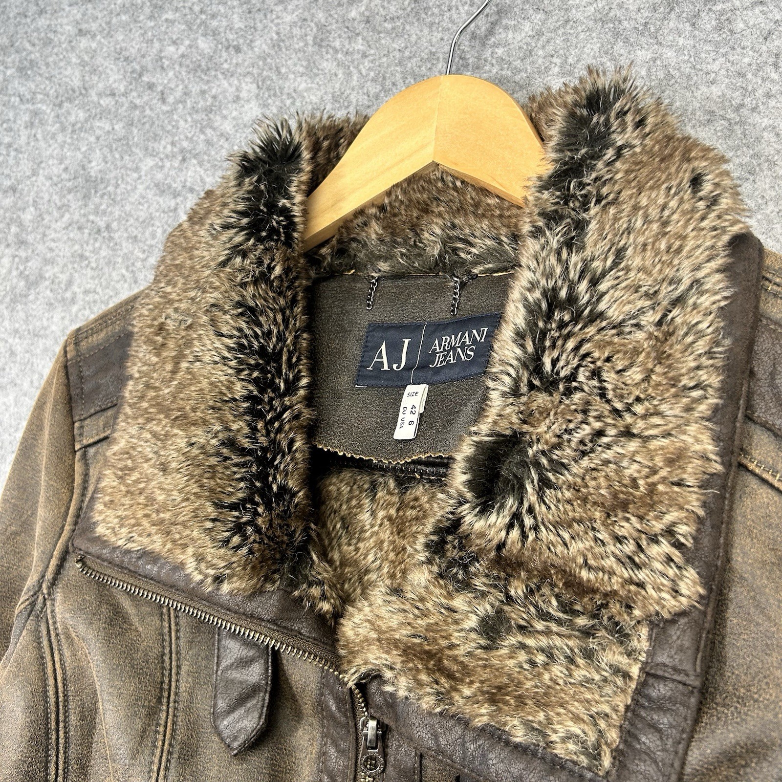 Vintage Armani Jeans Shearling Jacket Women’s EU42 US6 Brown Full Zip Retro Coat image 5