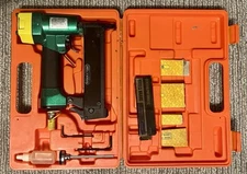 Woodtek  1 1/4” 18 Ga. Pneumatic Crown Stapler/Nail Gun