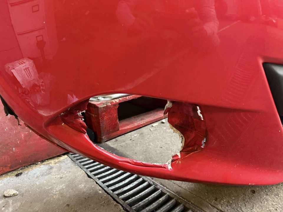 VAUXHALL ASTRA J GTC 3 DOOR 2012-2014 FRONT BUMPER RED NO PDC GENUINE COMPLETE - Image 2 of 2