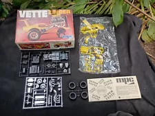 Vintage 1972 MPC ZINGER VETTE CORVETTE