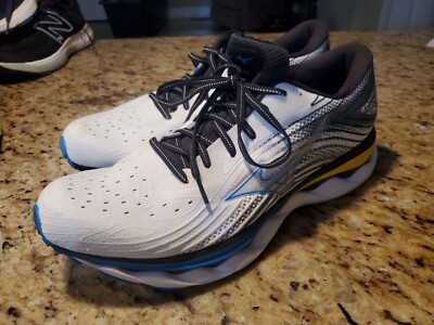 New Mizuno Running Shoes WAVE SKY 06 