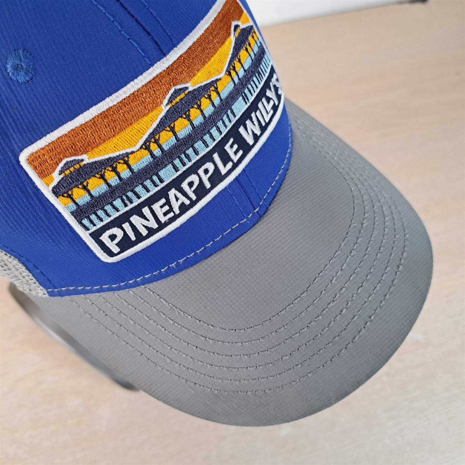 PINEAPPLE WILLY'S DRINK LOCAL ADJUSTABLE SNAPBACK… - image 12