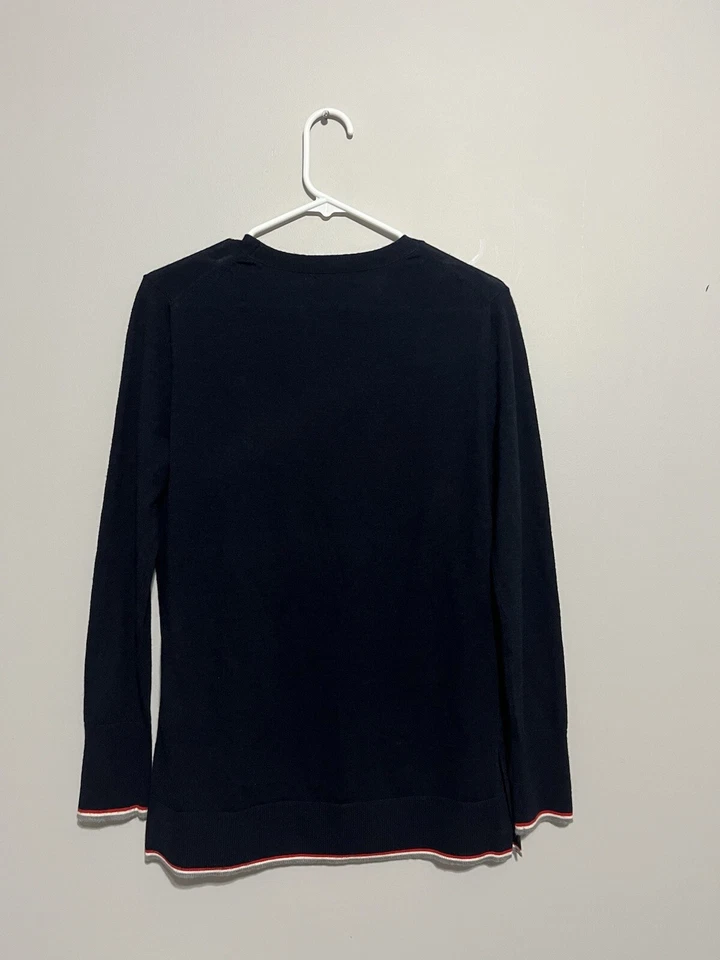 Banana Republic Lana Merino Extra Fina Azul Marino con Rayas Rojas Blancas en la Parte Inferior S Foto 4 de 4