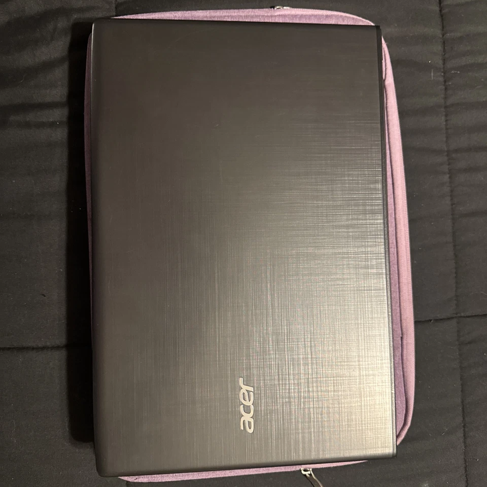 Acer E5-575 Laptop 15.6 Inch Screen Size 4GB DDR4 Memory, 1TB 5400RPM HDD - Image 3 of 4