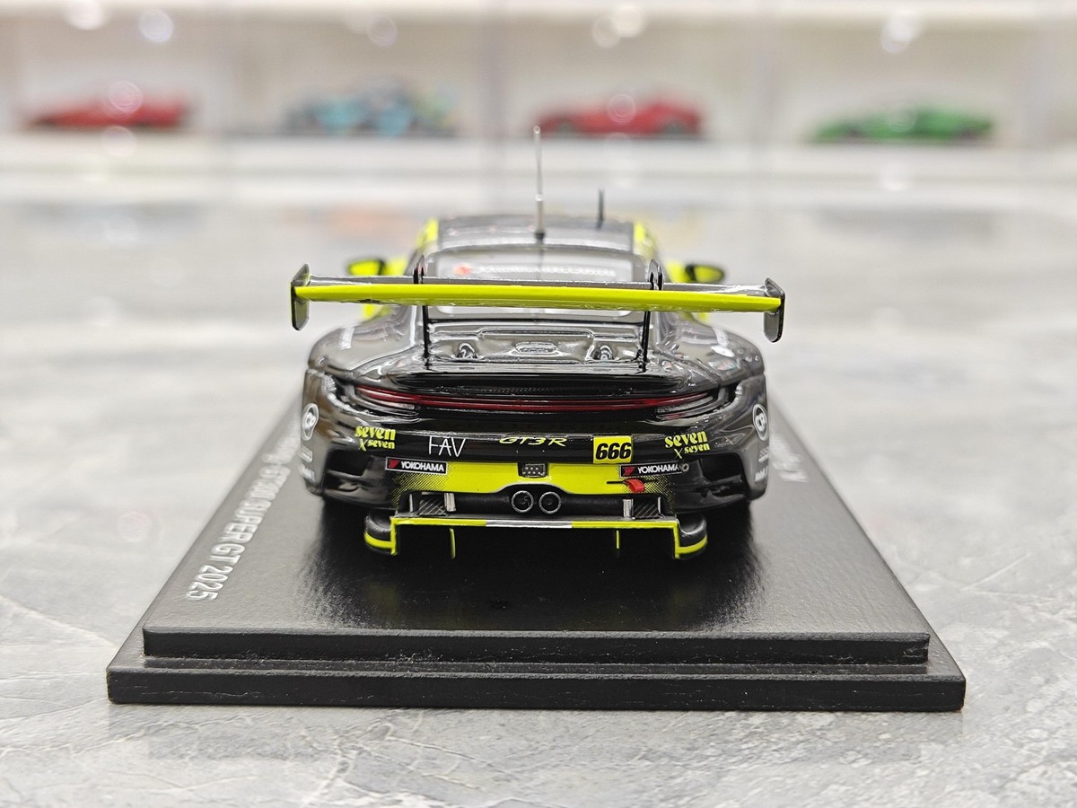 SPARK 1/43 PORSCHE GT3R seven × seven Spark SA287 1/43 Porsche 911 GT3 R 992 No.120 FIA GT World