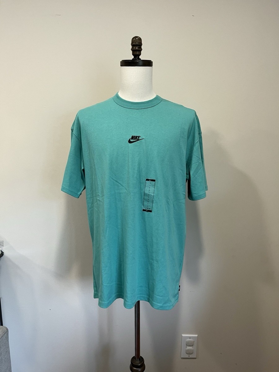 Nike Sportswear Premium Essentials Men's T-Shirt Greenish
