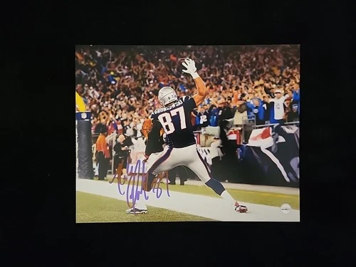 Rob Gronkowski Signed Autographed New England 8x10 Photo with COA Hologram