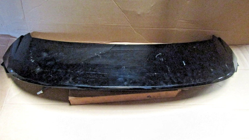 Mazda CX-30 2020-2023 maletero trasero puerta levadiza puerta trasera techo superior alerón lámpara blanca Foto 3 de 4