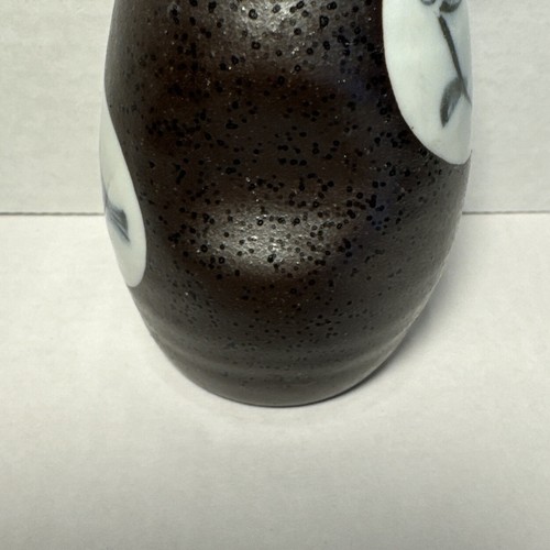 Ceramic Japanese Sake Bottle and Cup Minoyaki Pottery Style Fish Motif - Picture 4 of 10