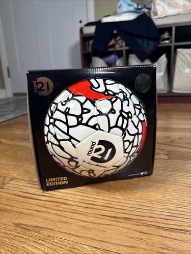 NEW Round21 x Jayson Atienza World Edition Series Limited Edition Soccer Ball - Picture 4 of 5