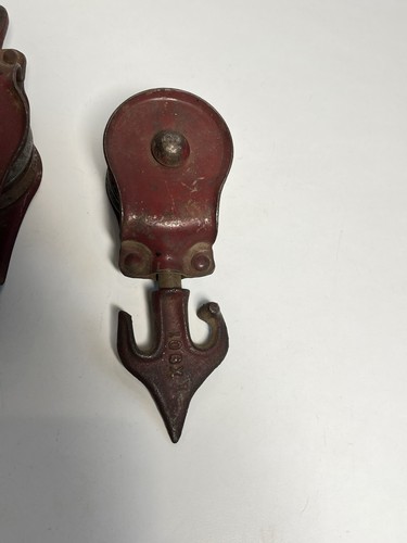 Ancien treuil vintage étoile X901 double poulie rouge en forme de flèche - Photo 2/9