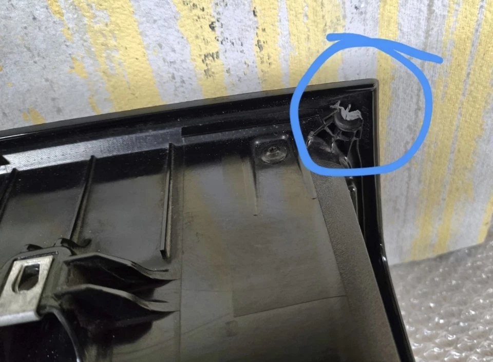 GENUINA OEM GMC SIERRA 1500 2019-2024 LUZ TRASERA IZQUIERDA LADO CONDUCTOR LÁMPARA Foto 2 de 4