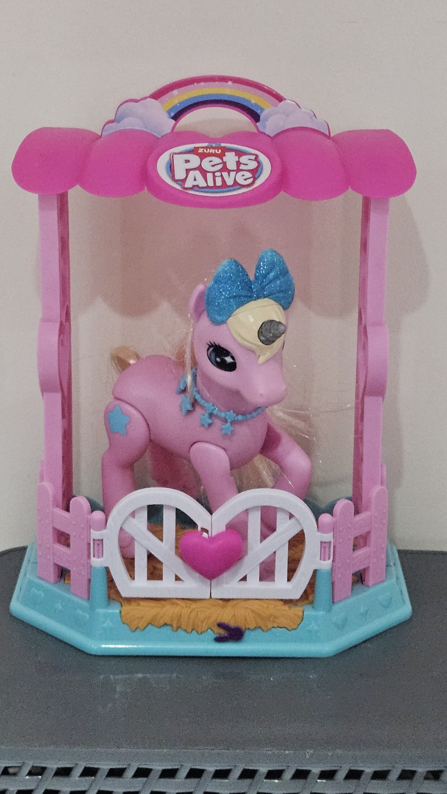 Pets Alive My Magical Unicorn & Stable (Pink) Repeats Words No Carrot