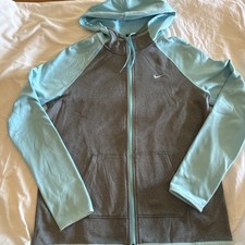 Nike Woman  s Therma Fit Full Zip Sweatshirt Size M