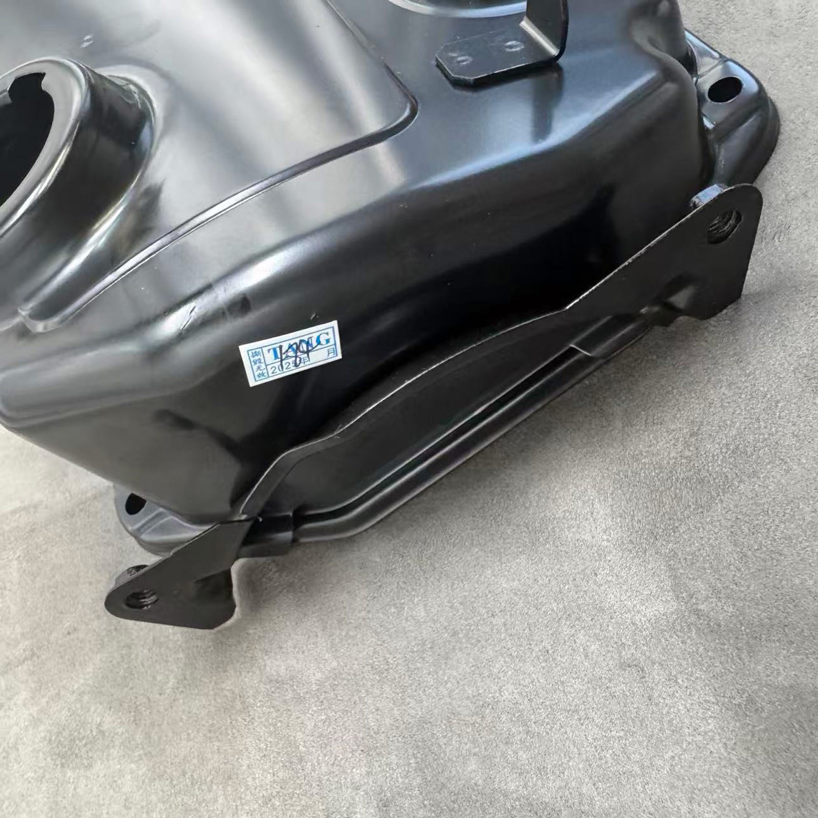 New MN183458 RH Rocker Cover for Mitsubishi Pajero Montero V67 V77 3.8L 00-06