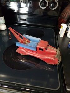 Old MARX 11 inch Pressed-Steel Wrecker  Truck