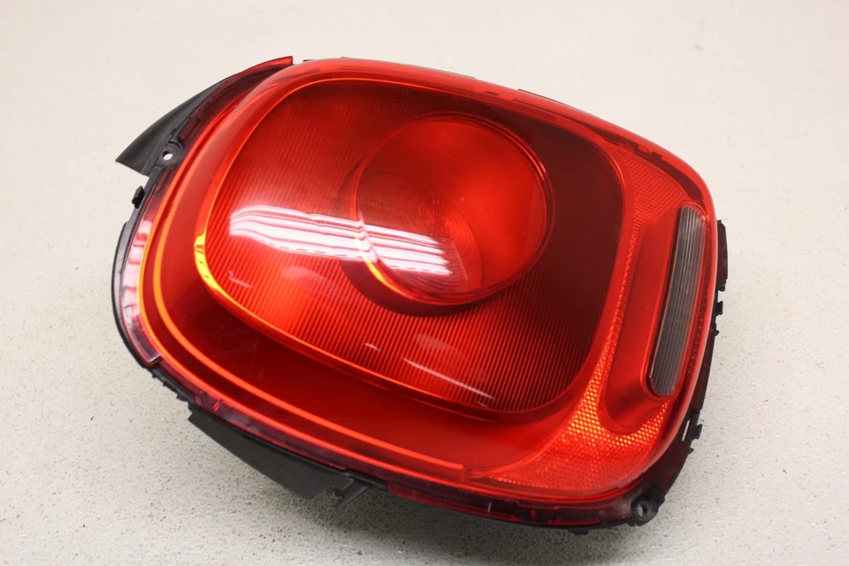 Luz trasera izquierda Mini Cooper luz trasera lateral del conductor F55 F56 F57 OEM 2015-2019 Foto 2 de 4