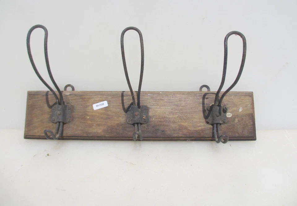 Antiguo perchero de madera ganchos de hierro perchas para sombreros antiguo vintage madera francesa 16" W Foto 2 de 4